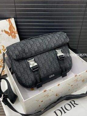Logo Hit the Road Messenger Bag with Flap